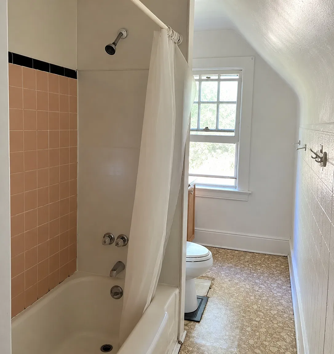 18 Wellington Ave - 4 — Photo 4