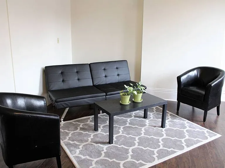 2331 E Carson St — Photo 4