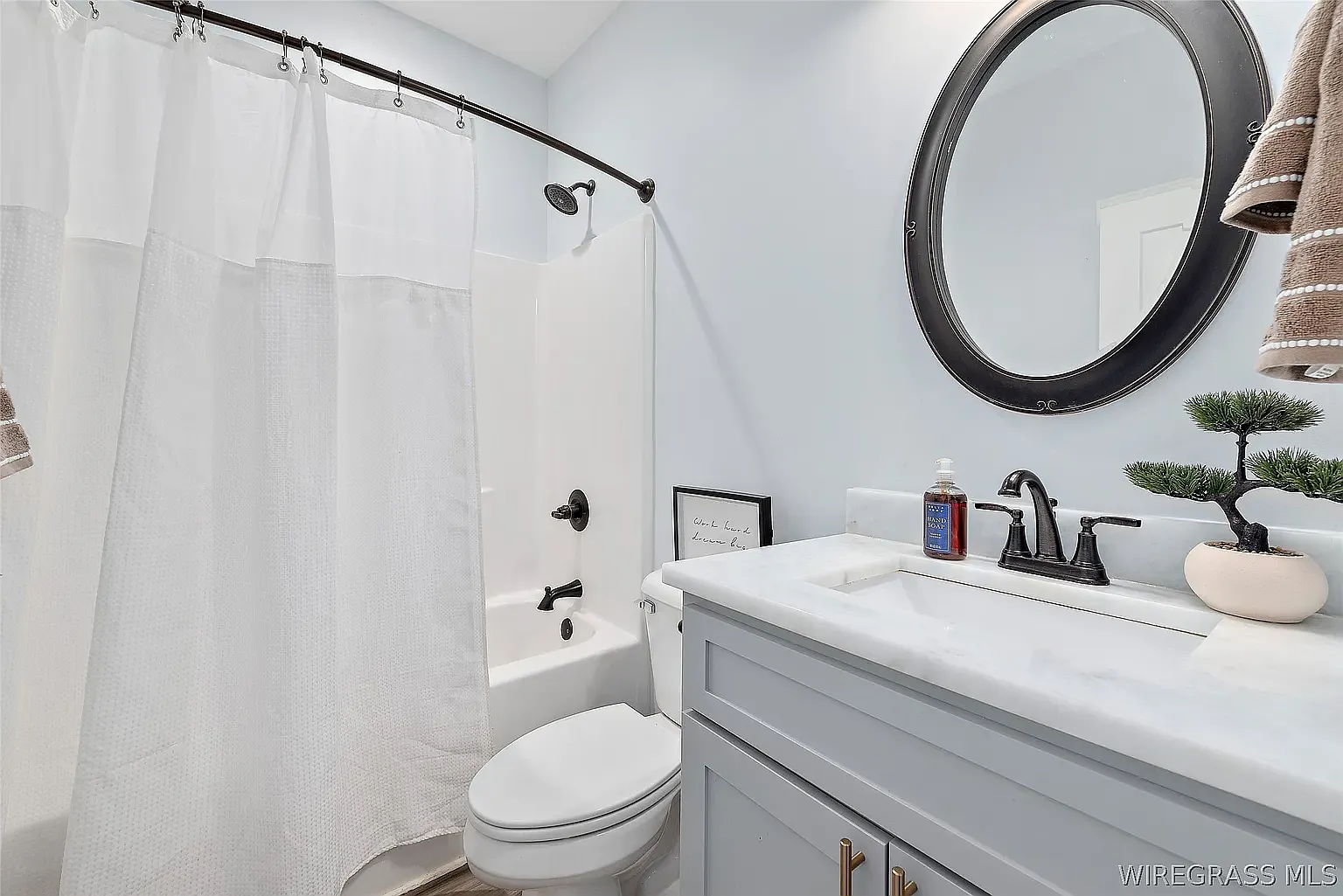 4 bed, 2404 sqft, $2,650 — Photo 3