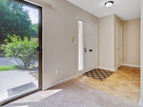 5th image of 1738 Donlee Dr #1738