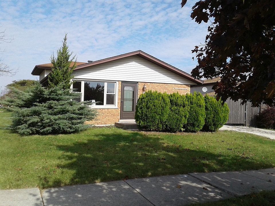 1st image of 8836 169th St