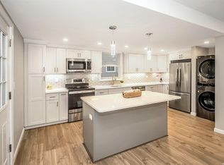 12 Carlton Dr, Massapequa, NY
