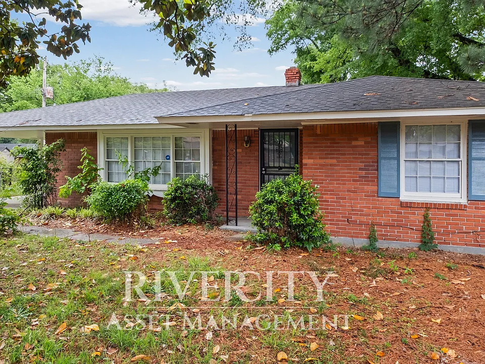 1381 Laudeen Dr