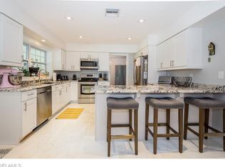 5290 Boxwood Way, Naples, FL 34116