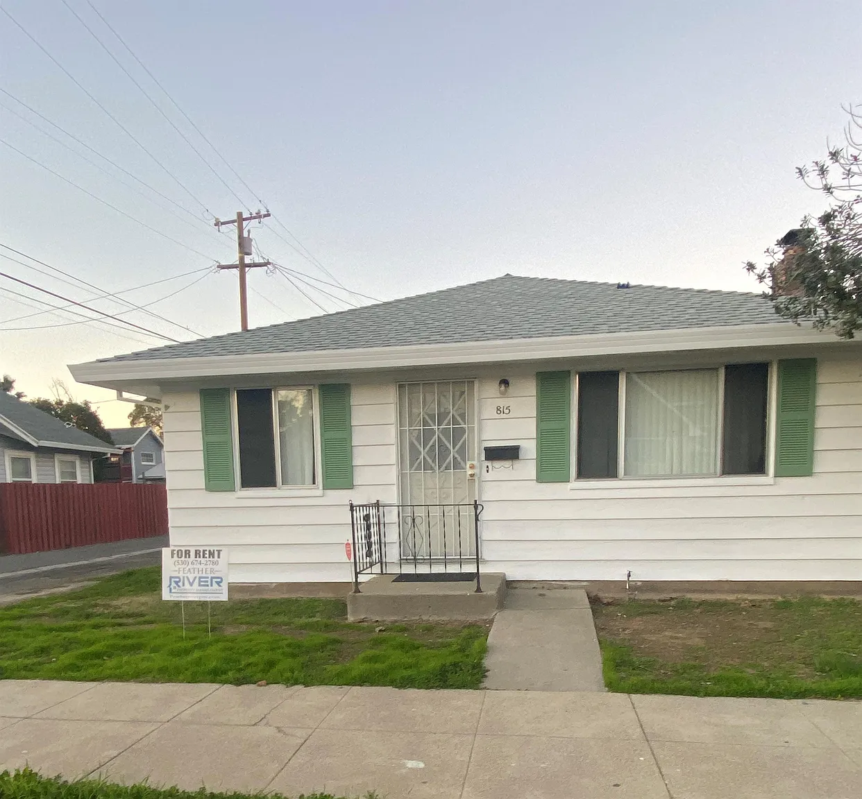 815 8th St photo 1