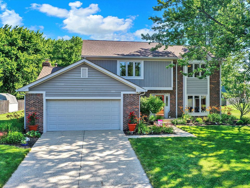 1st image of 106 Essex Ct