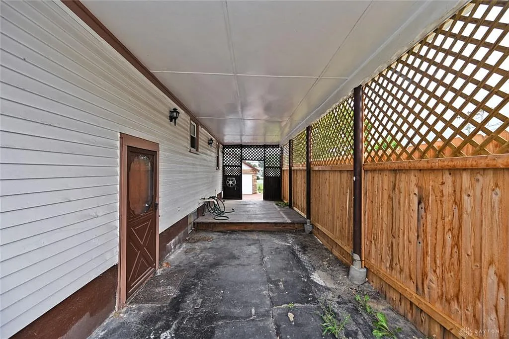 3 bed, 2.0 bath, 1160 sqft, $1,750 — Photo 4