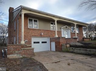 63 Locust Dr, Littlestown, PA 17340