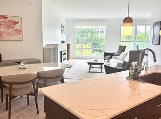 110 Broad St #403, Boston, MA 02110