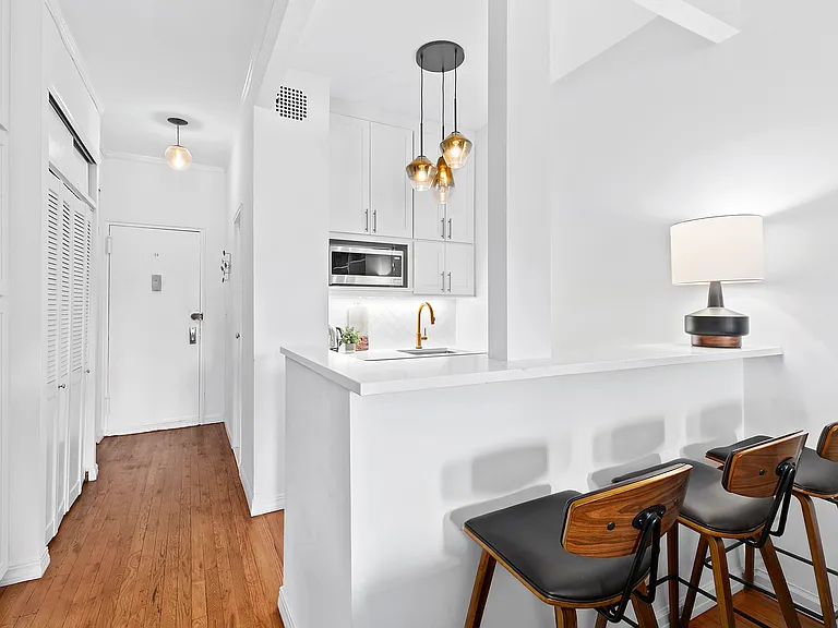 99 Bank St #5O — Photo 4
