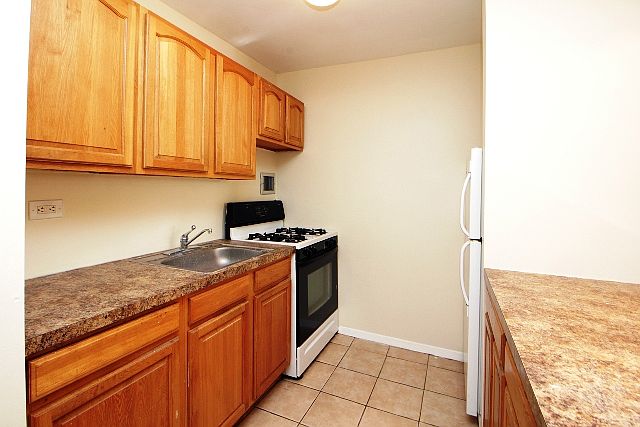 1st image of 45 Saint Johns Pl APT 1A