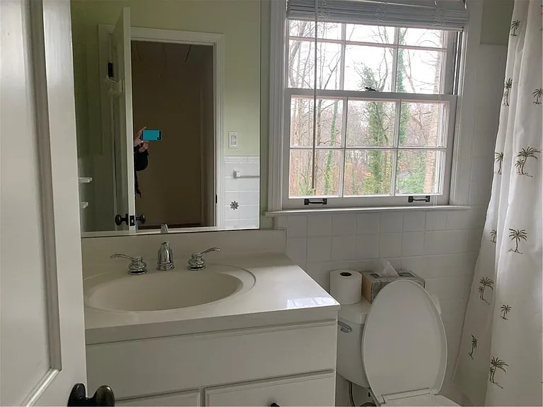 3896 Parkcrest Dr — Photo 15