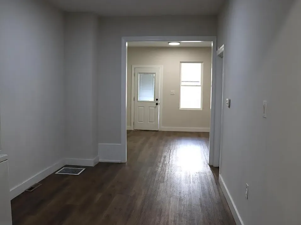 159-161 W 4th St, Unit 159 — Photo 2