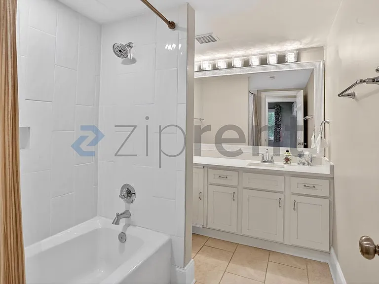 3638 Peachtree Rd NE #206 — Photo 16