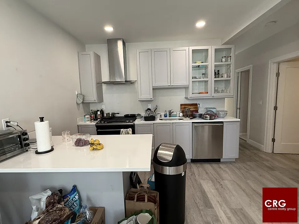 23 Newport St #2A