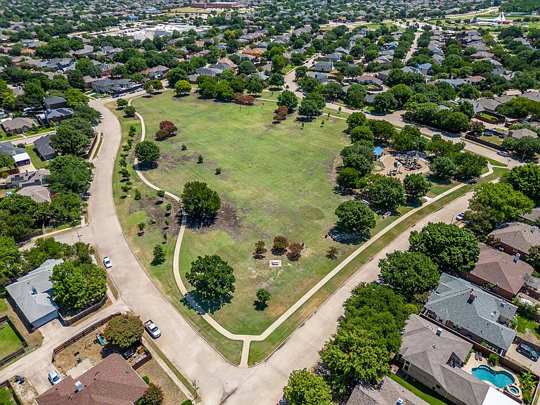 1320 Clearview Dr — Photo 30