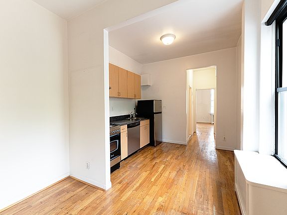 4th image of 320 W 17th St APT 2FE