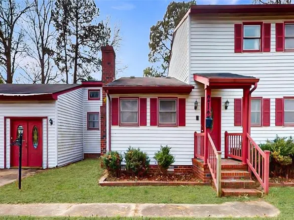 212 Woodbury Forrest Dr, Hampton, VA 23666