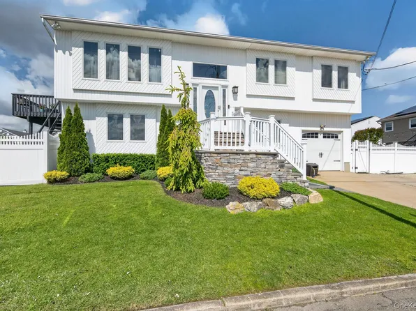 2862 Island Channel Road, Seaford, NY 11783