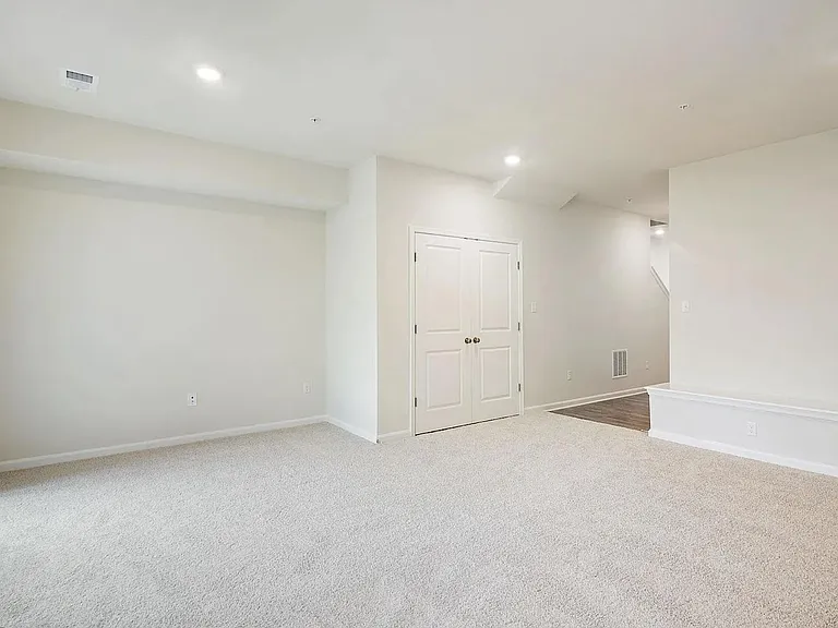 1818 Kellington Ct — Photo 2