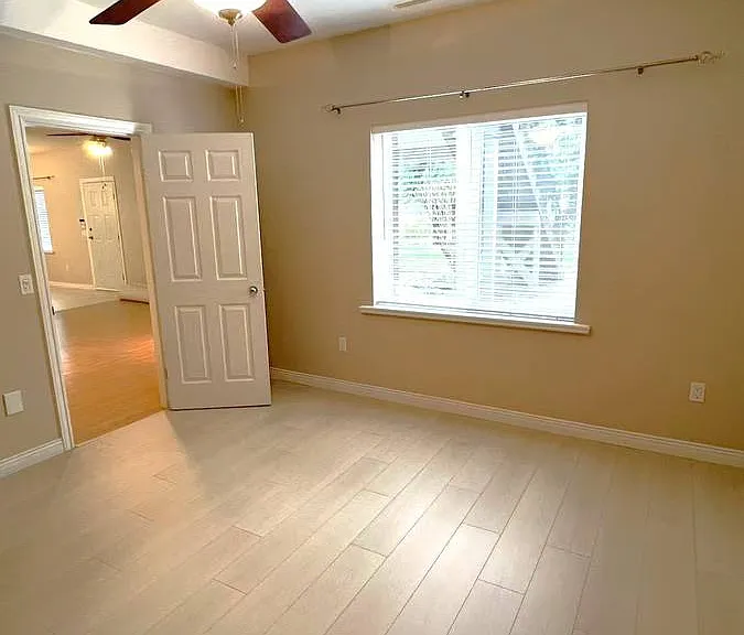 1048 Sugar Mountain Way — Photo 4