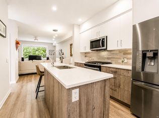 694 Hoylake Ave #112, Langford, BC V9B3P7