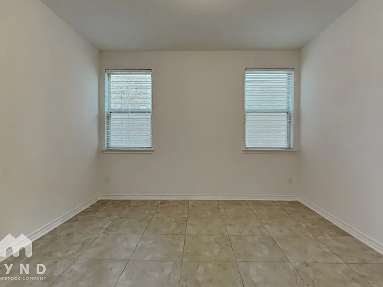 21535 Vista De Cristal — Photo 7