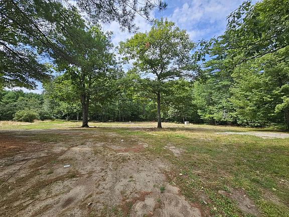 2nd image of 40 Webber Brook Road