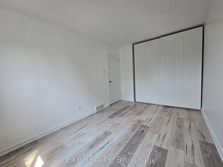 90 Lightfoot Pl #75 — Photo 16