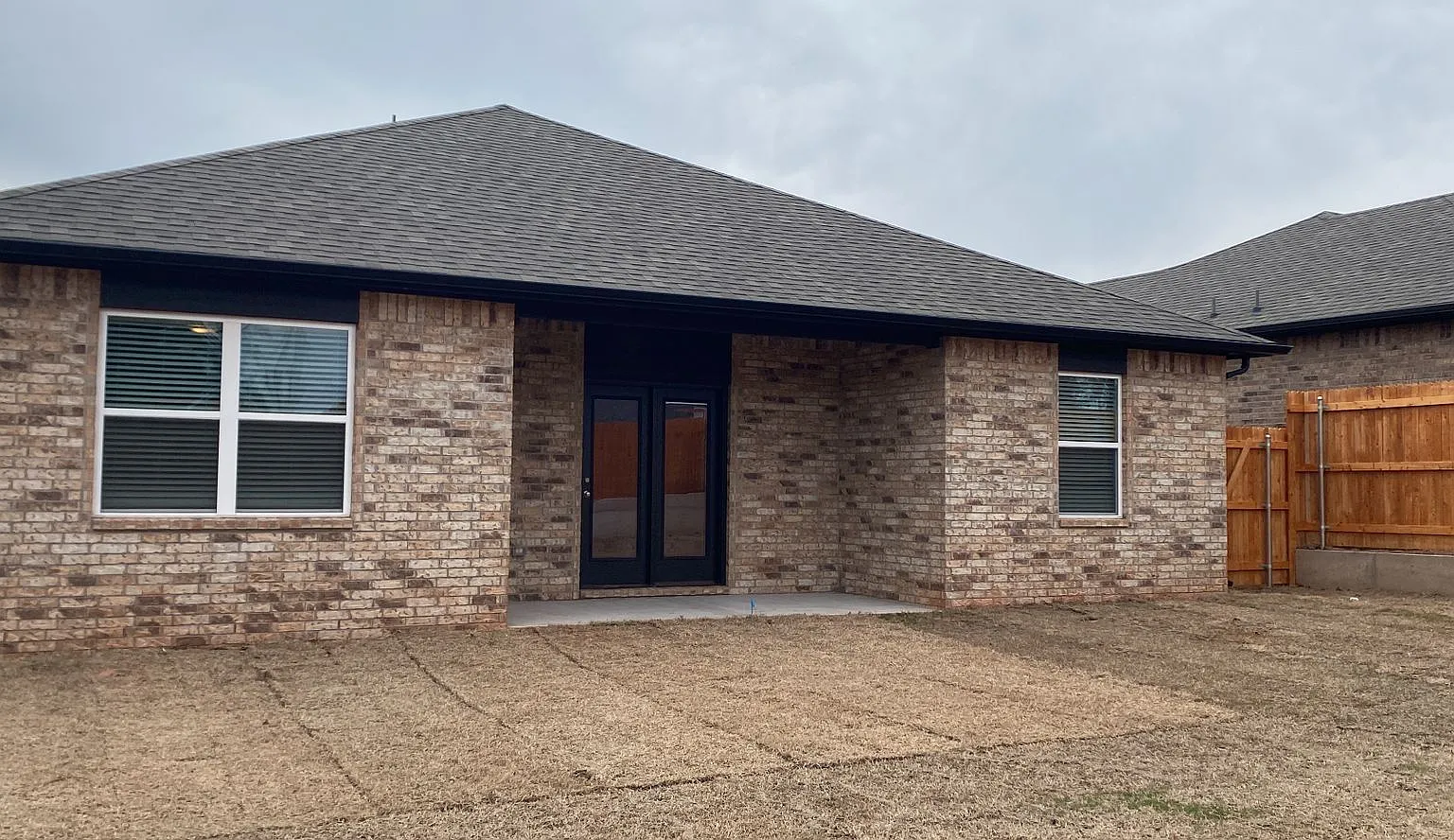3 Bedroom 2 Bathroom 2 Car Garage Home In Oakdale School District — Photo 3