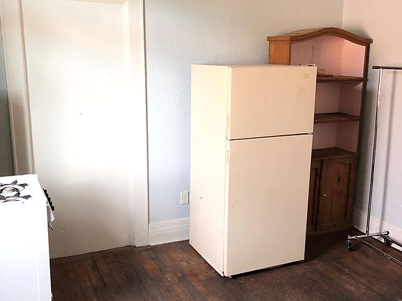4th image of 728 N 7th Ave APT 1