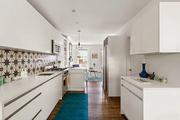 Sold by Compass | media 5