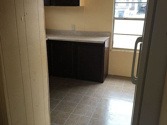4th image of 7634 E Gale Ave