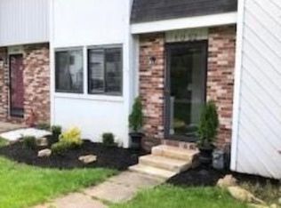 1052 Ryeland Ct, Bridgeville, PA 15017