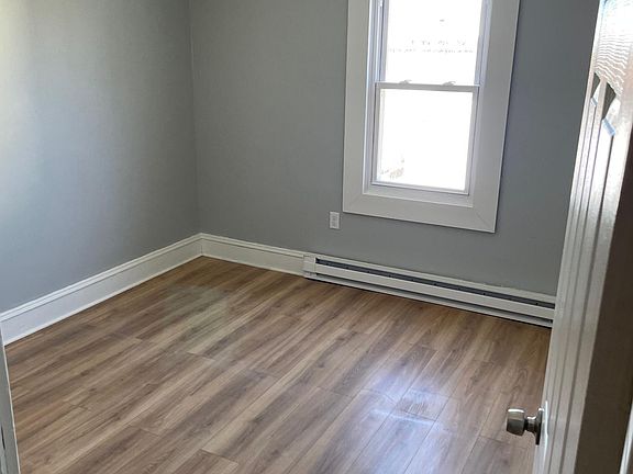4th image of 10 Chestnut St Floor 2
