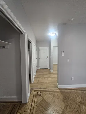 Rented by Aidonis Realty | media 11