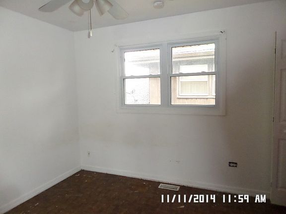 5th image of 13909 S Hoxie Ave
