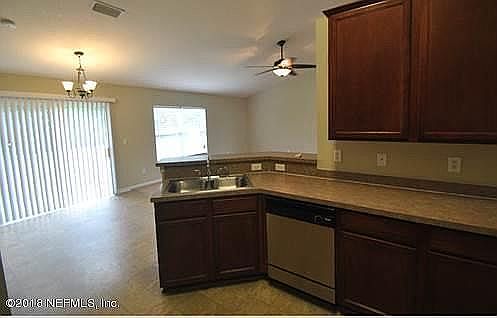 4th image of 15877 Twin Creek Dr