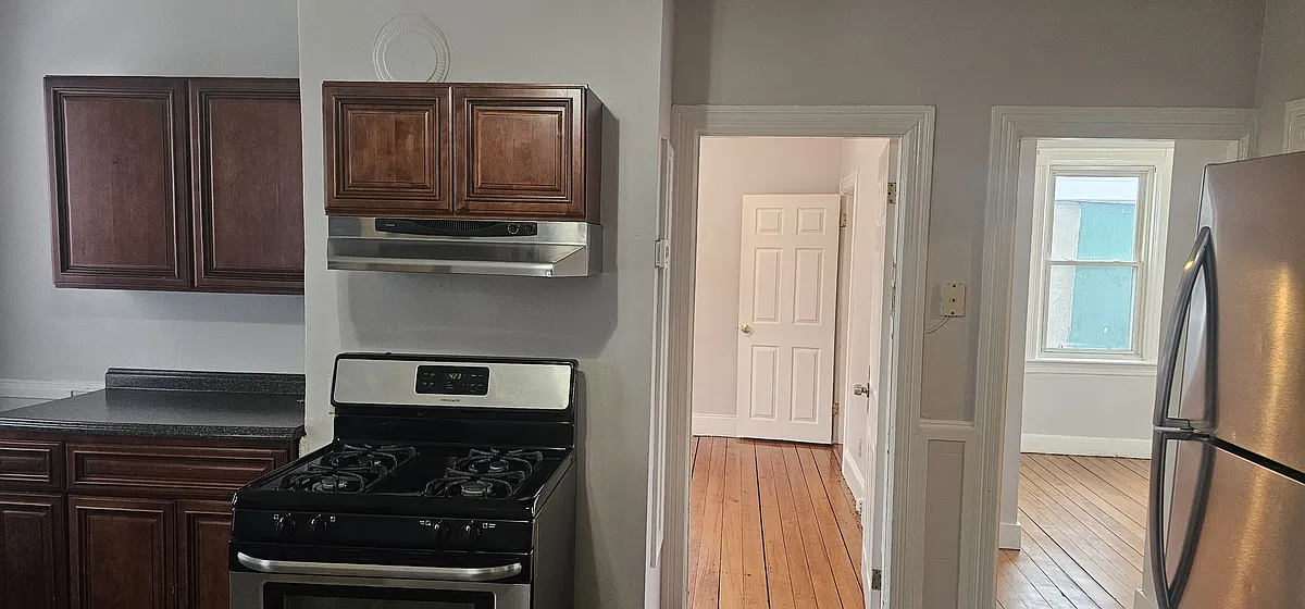 Building Photo - 51 Brayton Ave #4