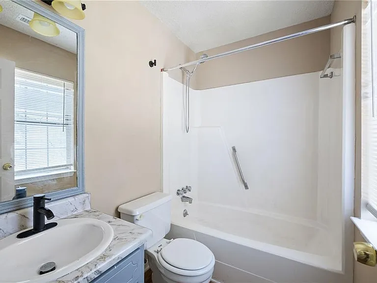 2898 Lakemont Dr SW — Photo 15