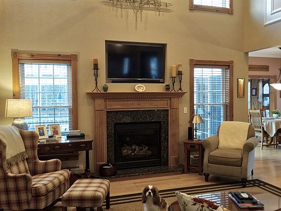 5th image of 35 Lake Breeze Dr