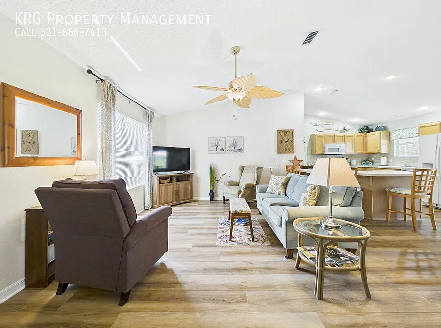 Fully Furnished 2-Bedroom Home in The Villages, Minutes from Town Squares, Golf Cart, Landscaping... — Photo 4