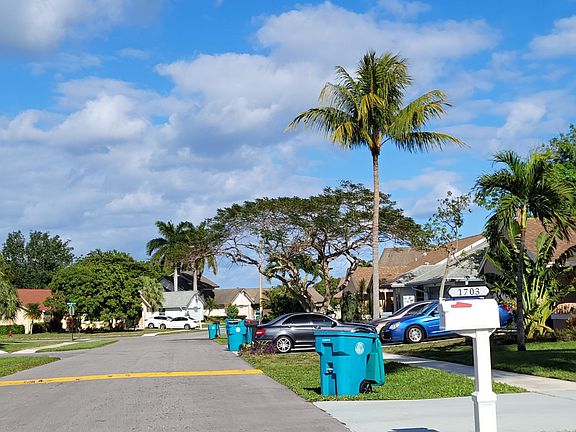 3rd image of 1714 Banyan Creek Ct