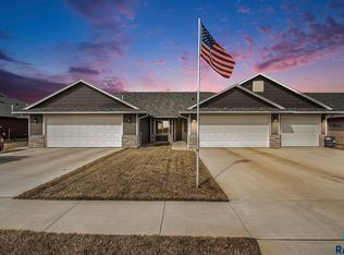 1046 NE 11th St, Madison, SD 57042