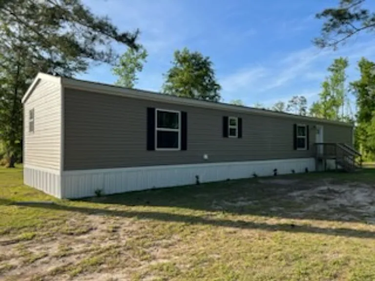 339 Quaker Bridge Rd — Photo 1