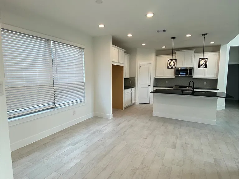 31323 Balsam Hawk Ln — Photo 5