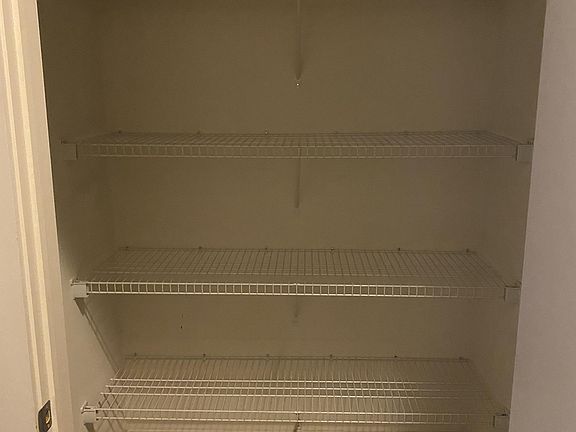 5th image of 129 N Washington Ave #11173359