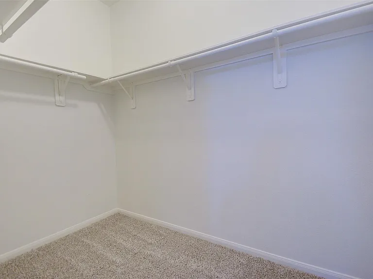 6026 Burnet Bend Ave — Photo 17
