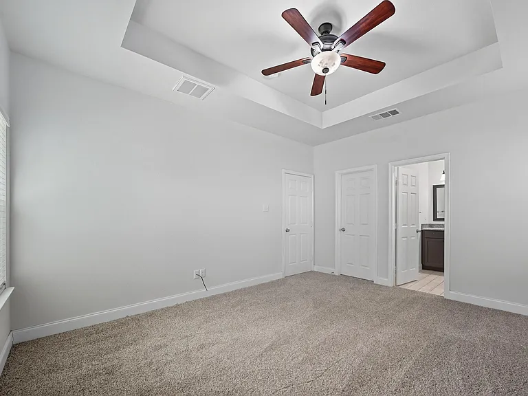 2911 Marshall St — Photo 13