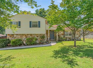 809 Montvue Ave, Kingston, TN 37763
